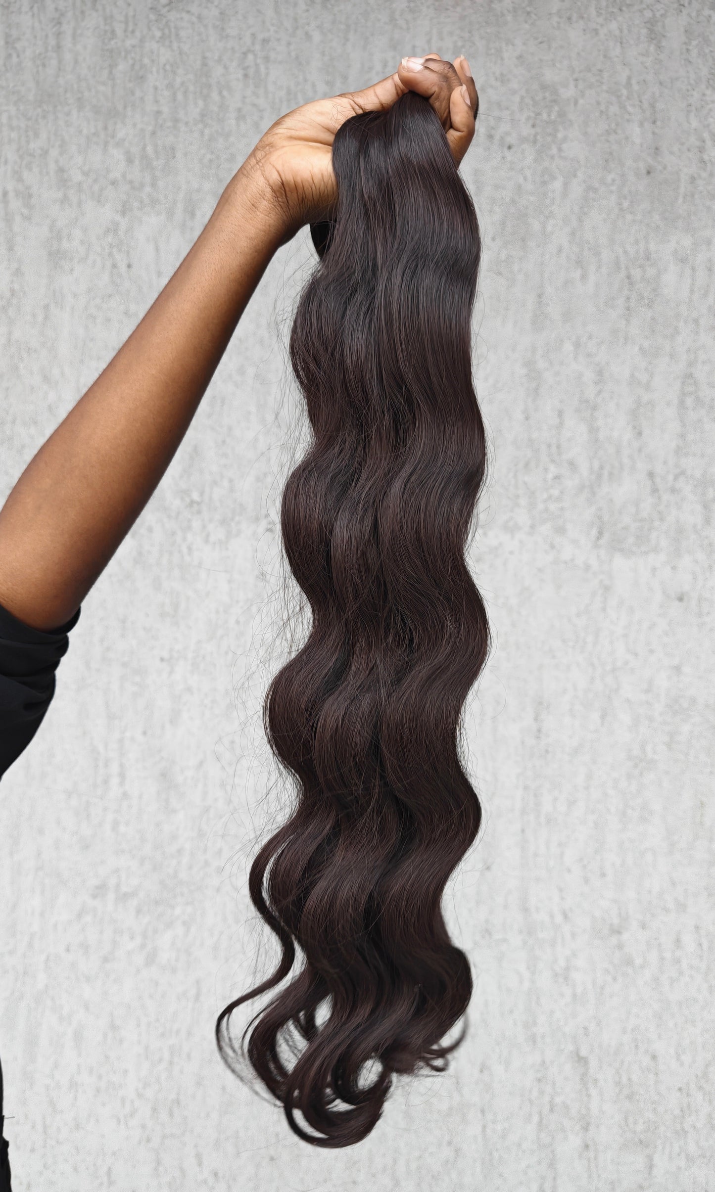 Mèche premium synthétique body wave Anna 24 pouces