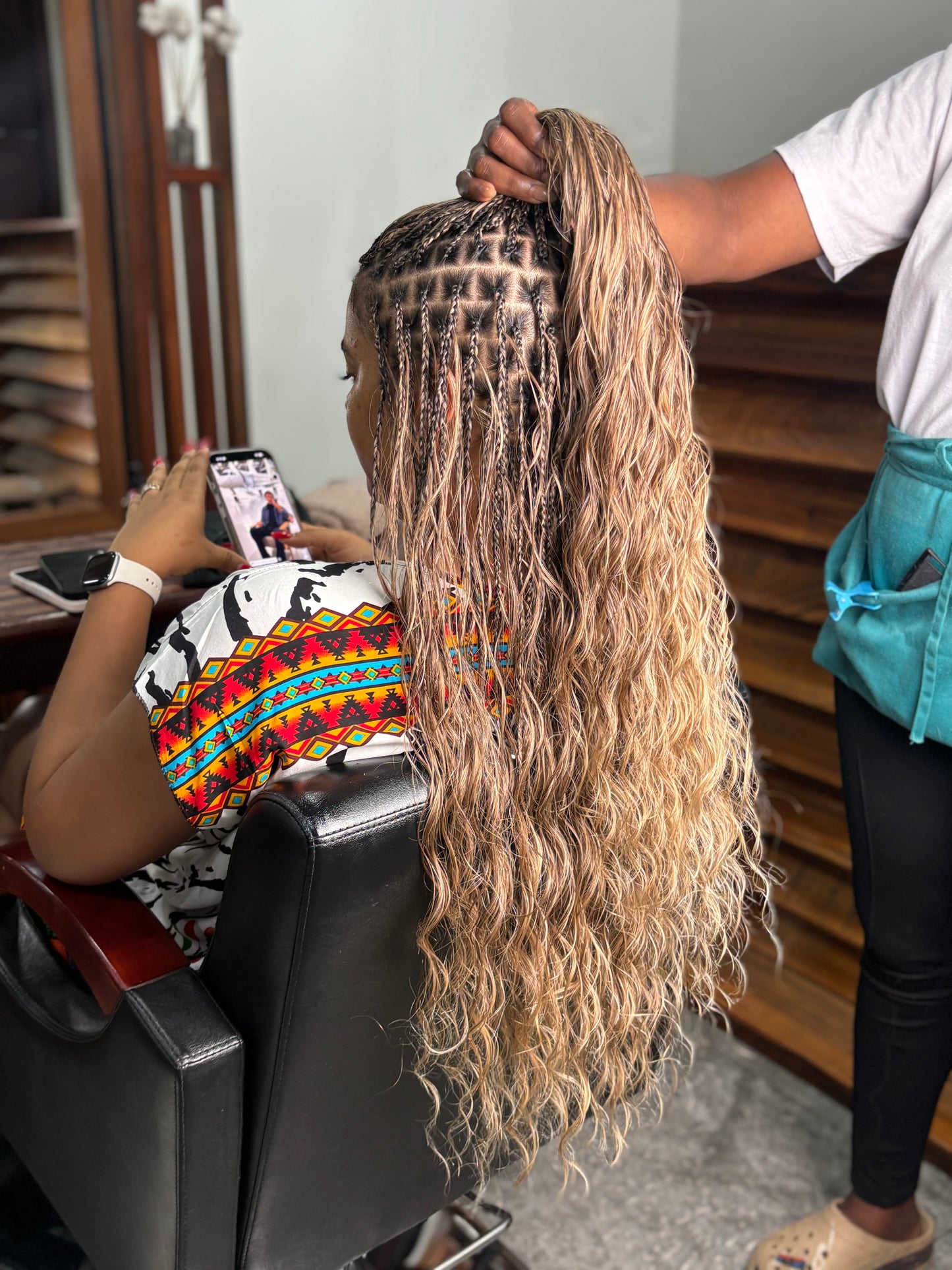 Mèche premium synthétique wavy Anna 24 pouces